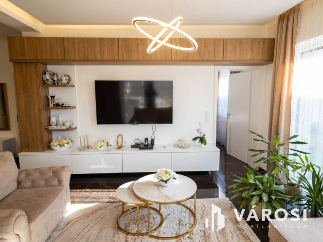 Gyönyörű pallagi ház jó környéken eladó