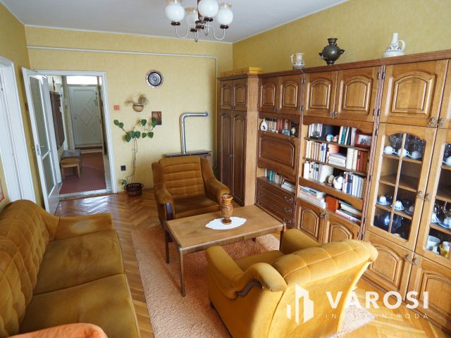 Belvárosi lakás, zárt udvaros társasházban