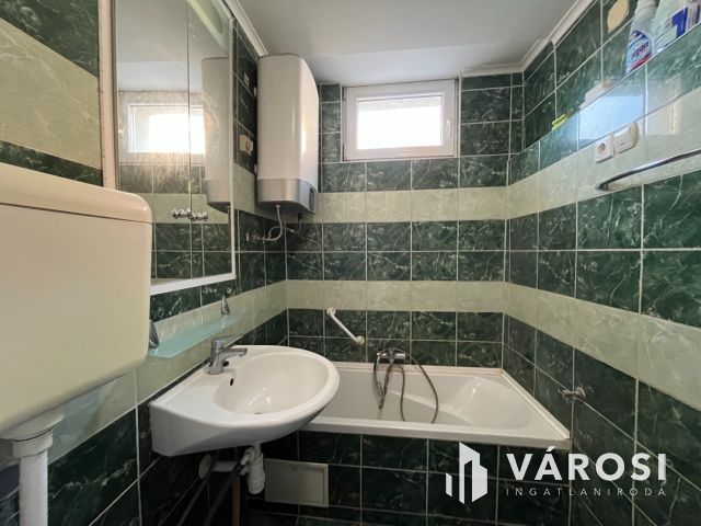 Debrecen Belvárosában 2 Szobás Jó Kis Ház!