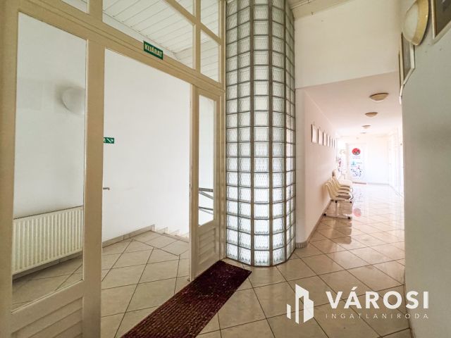 Kiadó üzlethelyiség/szolgáltató egység nagyon jó helyen