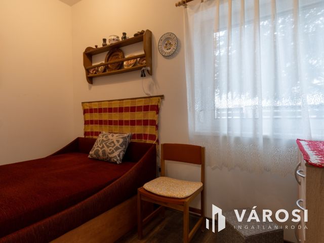 Két lakrészes családi ház Szabadifürdőn