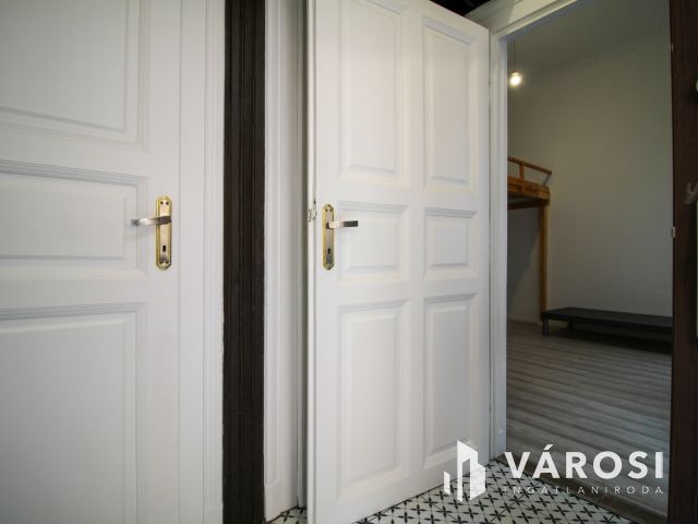 Galériás lakás kiadó a Kálvin tér közvetlen közelében