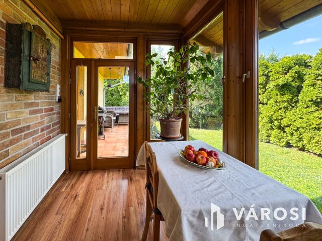 Tágas, napfényes ház Gyula legszebb utcájában