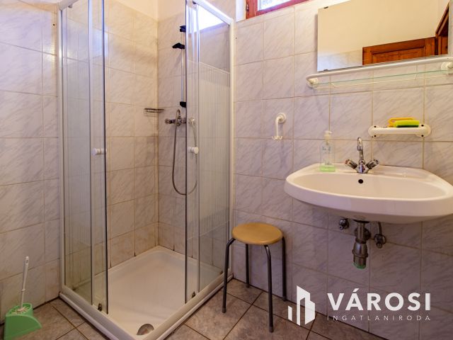 Vendégház 4 apartmannal kedvelt turisztikai környezetben